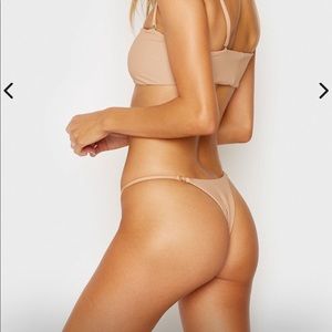 ISO Sara/Scarlett bottoms nude